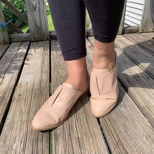 LOUISE ET CIE patent leather slip-on